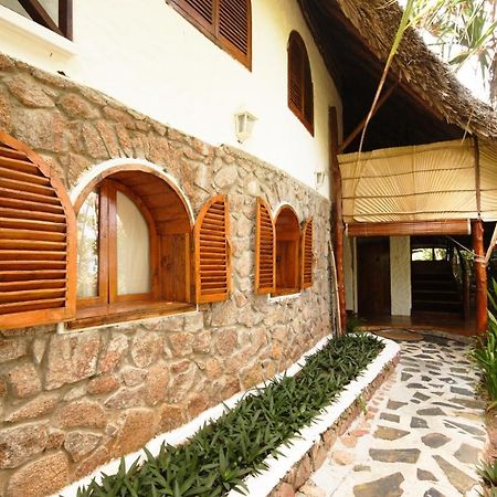 Hotel Chauve Souris Relais Anse Volbert Village Exterior foto